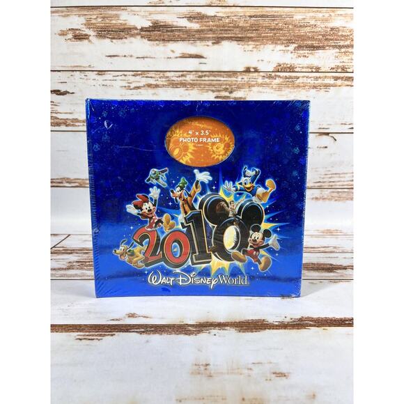 Walt Disney World Photo Album 2010 NWT - Picture 1 of 2